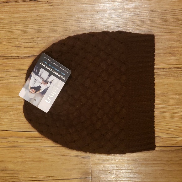 trulfit Accessories - trulfit knit hat